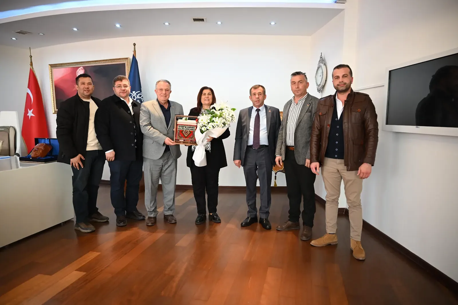 BAŞKAN ÇERÇİOĞLU'NA KARACASU BELEDİYE BAŞKANI MUSTAFA BÜYÜKYAPICI VE MECLİS ÜYELERİNDEN ZİYARET