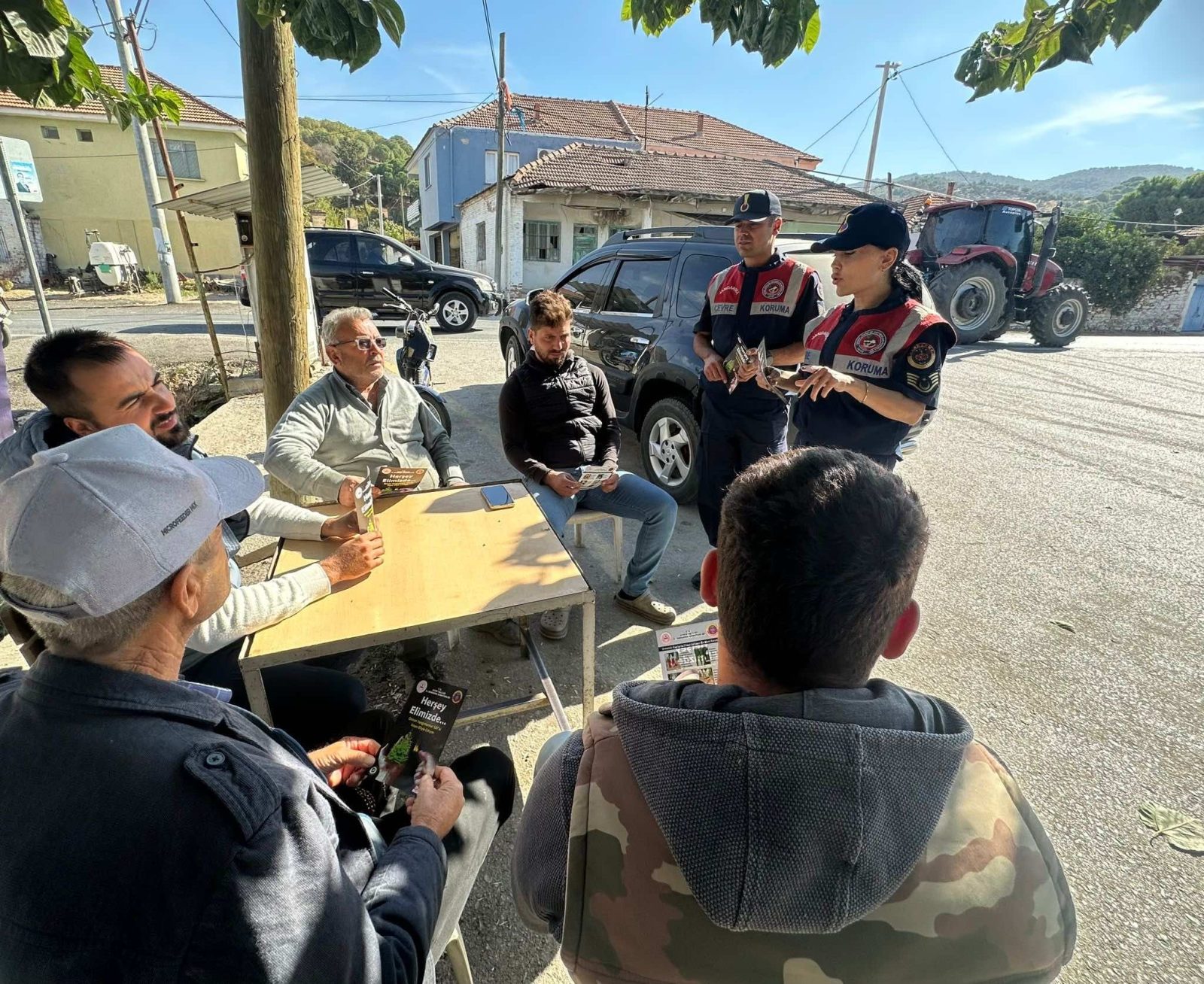 Koçarlı'da Jandarma Anız Yakma Cezasını Hatırlattı