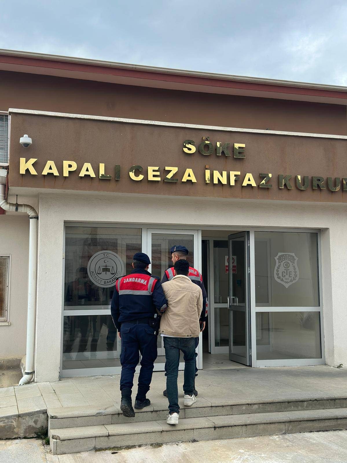 Aydın İl Jandarma Komutanlığından Aranan Şahıs Yakalaması