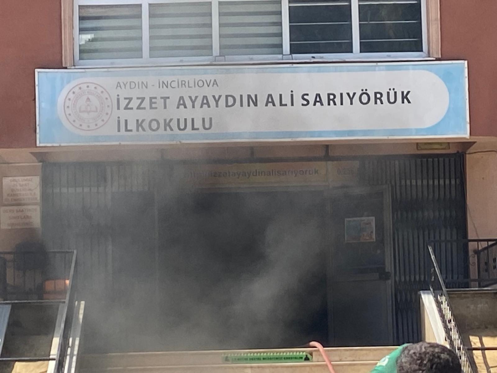 İncirliova'da Okulda Yangın Çıktı