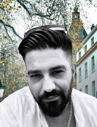 "Beni Hiç Sevmeyecek Biri İçin"
