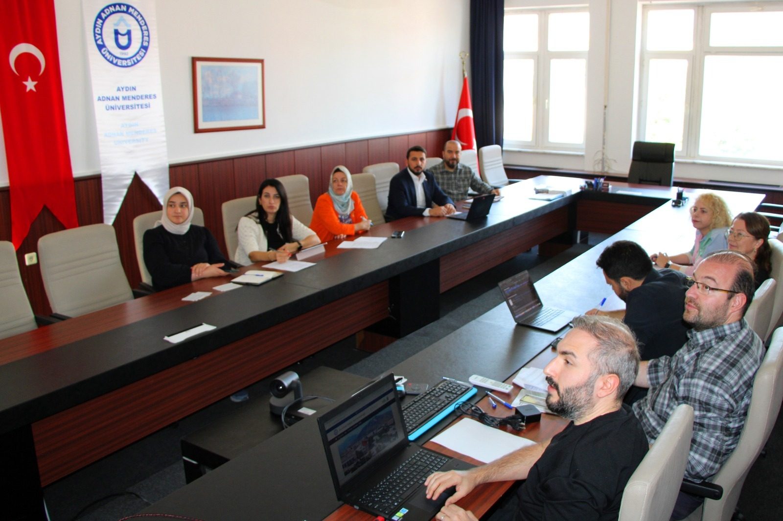 ADNAN MENDERES ÜNİVERSİTESİNDE KURUMSAL AKREDİTASYON SÜRECİ HAZIRLIK TOPLANTISI GERÇEKLEŞTİRİLDİ