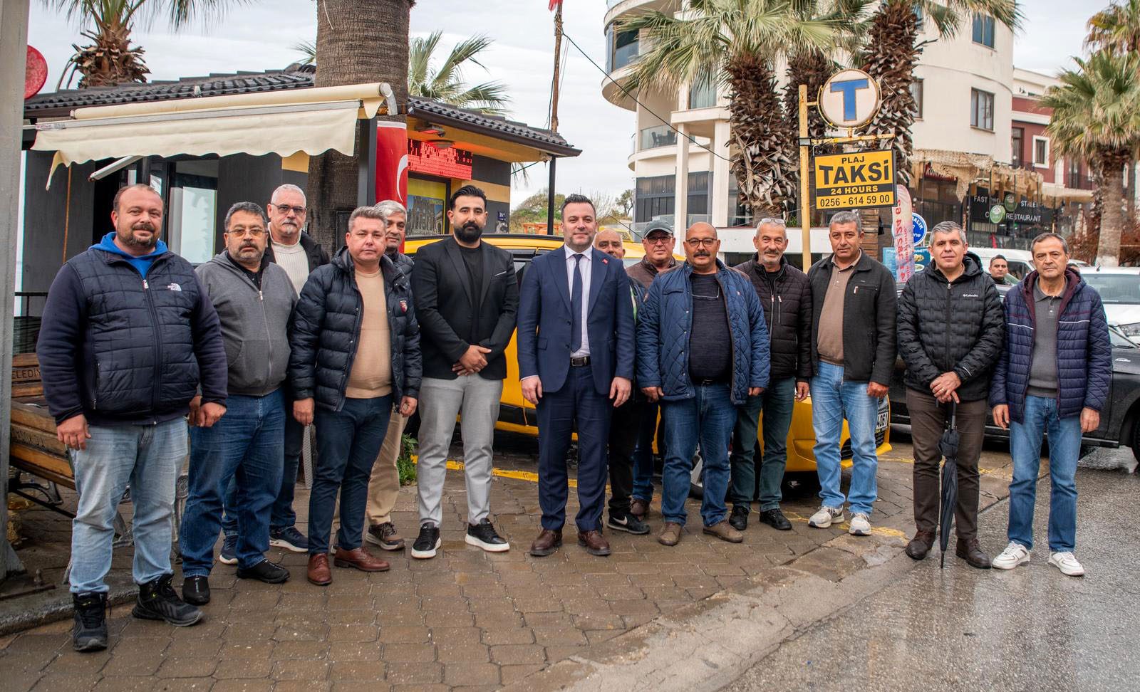 BAŞKAN VEKİLİ TAHSİN DEMİRTAŞ’TAN TAKSİCİ ESNAFINA ZİYARET