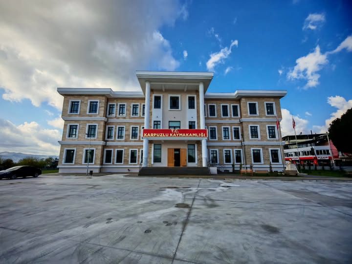 Karpuzlu’nun yeni Hükümet Konağı kapılarını açtı