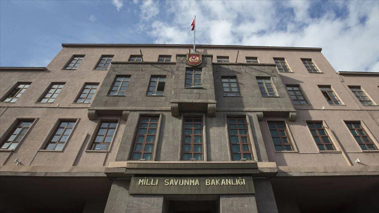 Bazı emekli askerlerin orduevlerine giriş yasağı