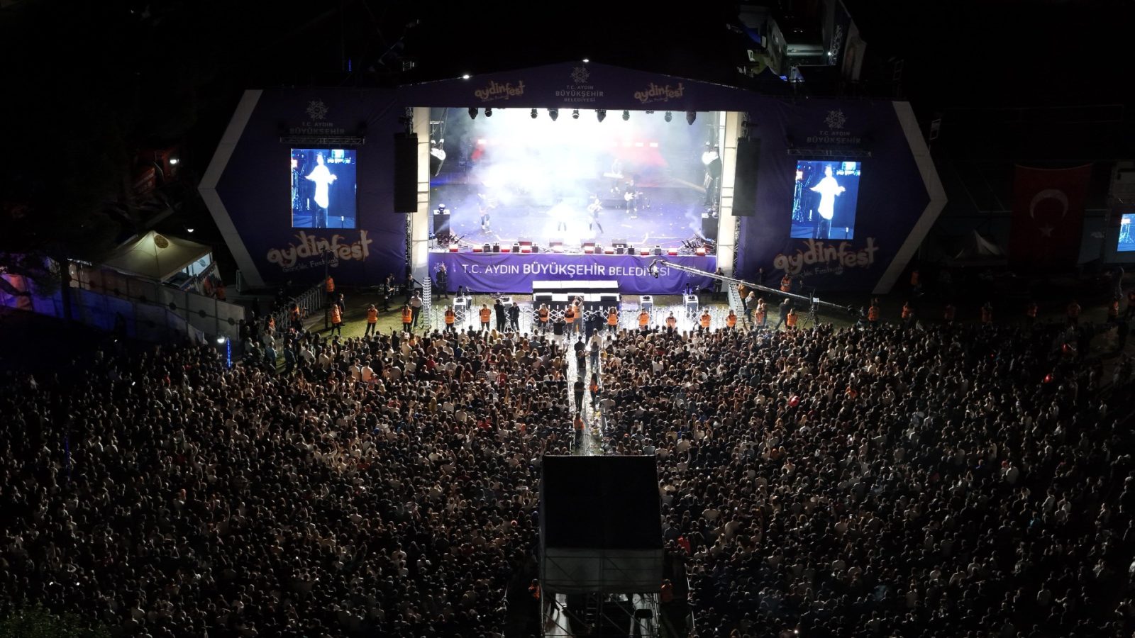 Aydınfest Gençlik Festivali'nin 3. Gününe 60 Bin Kişi Katıldı
