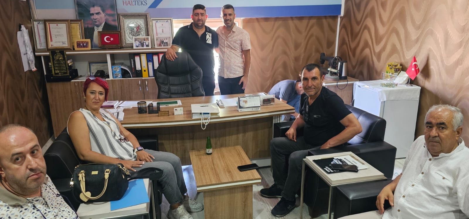 MHP KADIN KOLLARI HEYETİ’NDEN HALTEKS TEKSTIL HALIT TOPLU VE OGULLARININ FIRMASINI ZIYARET