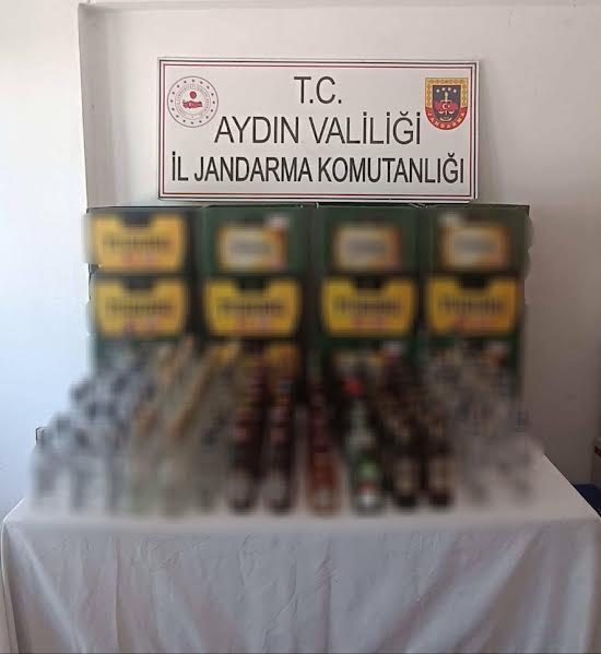JANDARMA RUHSATSIZ MEKANDAKİ ALKOLLERE EL KOYDU