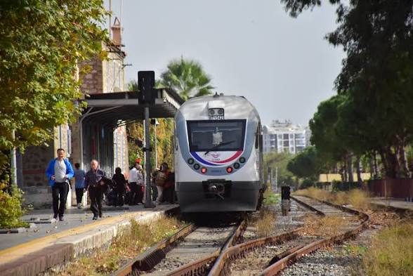 İncirliova’da Tren Faciası: 69 Yaşındaki Vatandaş Hayatını Kaybetti