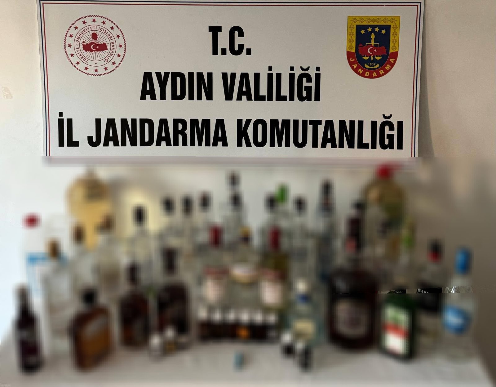 SAHTE ALKOL ELE GEÇİRİLDİ