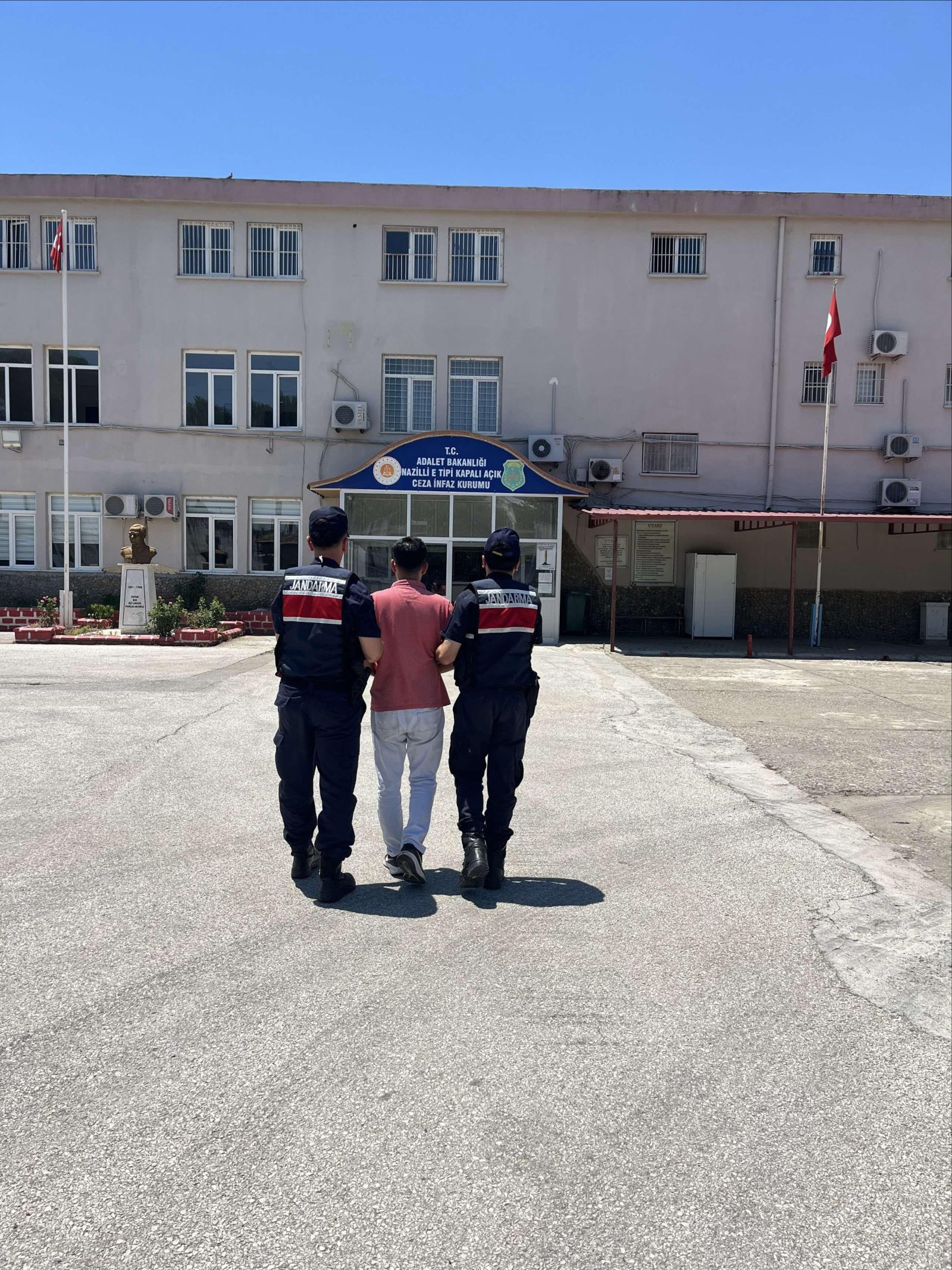 Nazilli’de uyuşturucu suçundan aranan hükümlü yakalandı