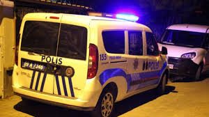 Kuşadası’nda Kuyumcuda Suçüstü: 32 Suç Kaydı Bulunan Şüpheli Tutuklandı