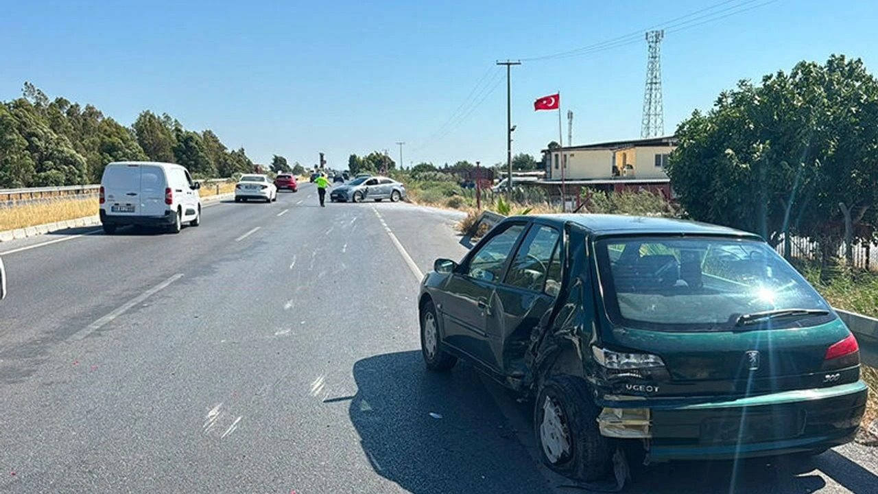 İki Otomobil Çarpıştı, 1 Kişi Yaralandı