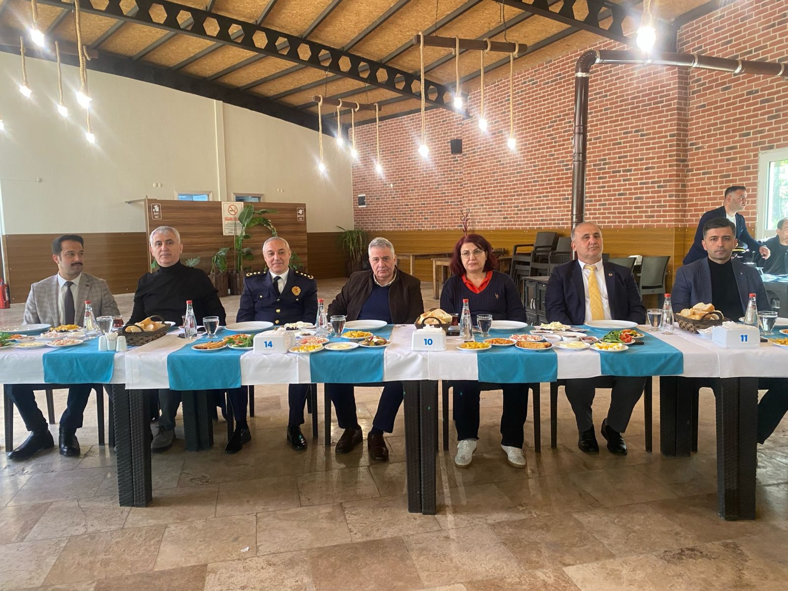 POLİSLERDEN EMEKLİ BÜYÜKLERİNE AHDE VEFA