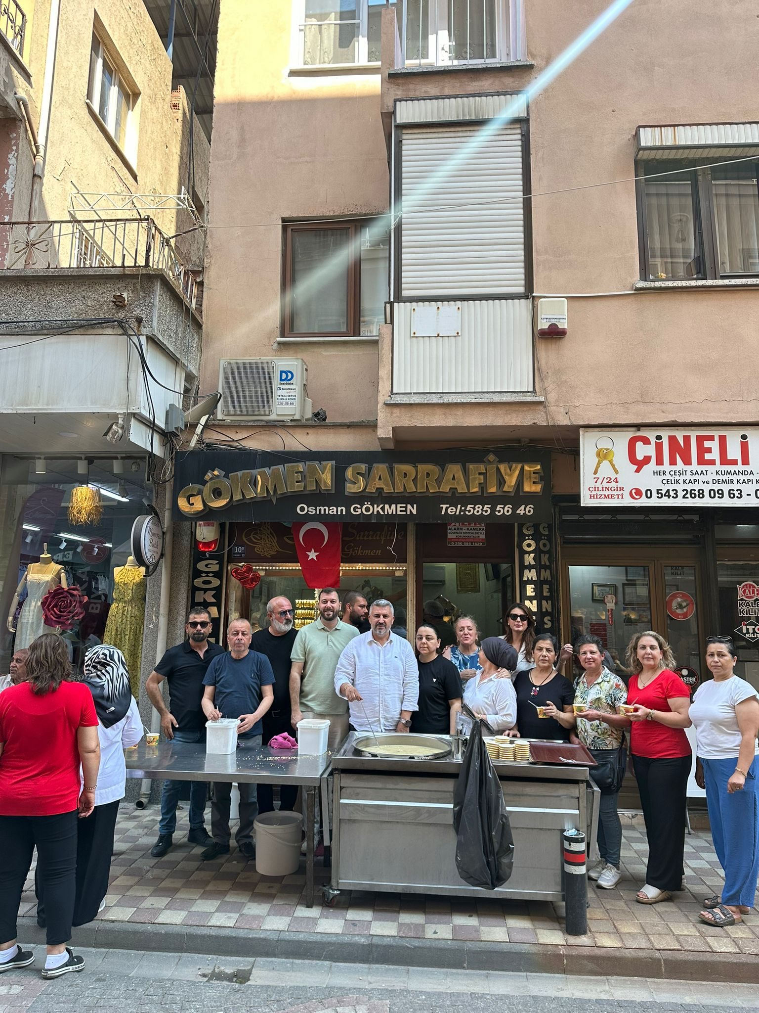 Hükümet Caddesi Esnaflarından Aşure Hayrı  Geleneği