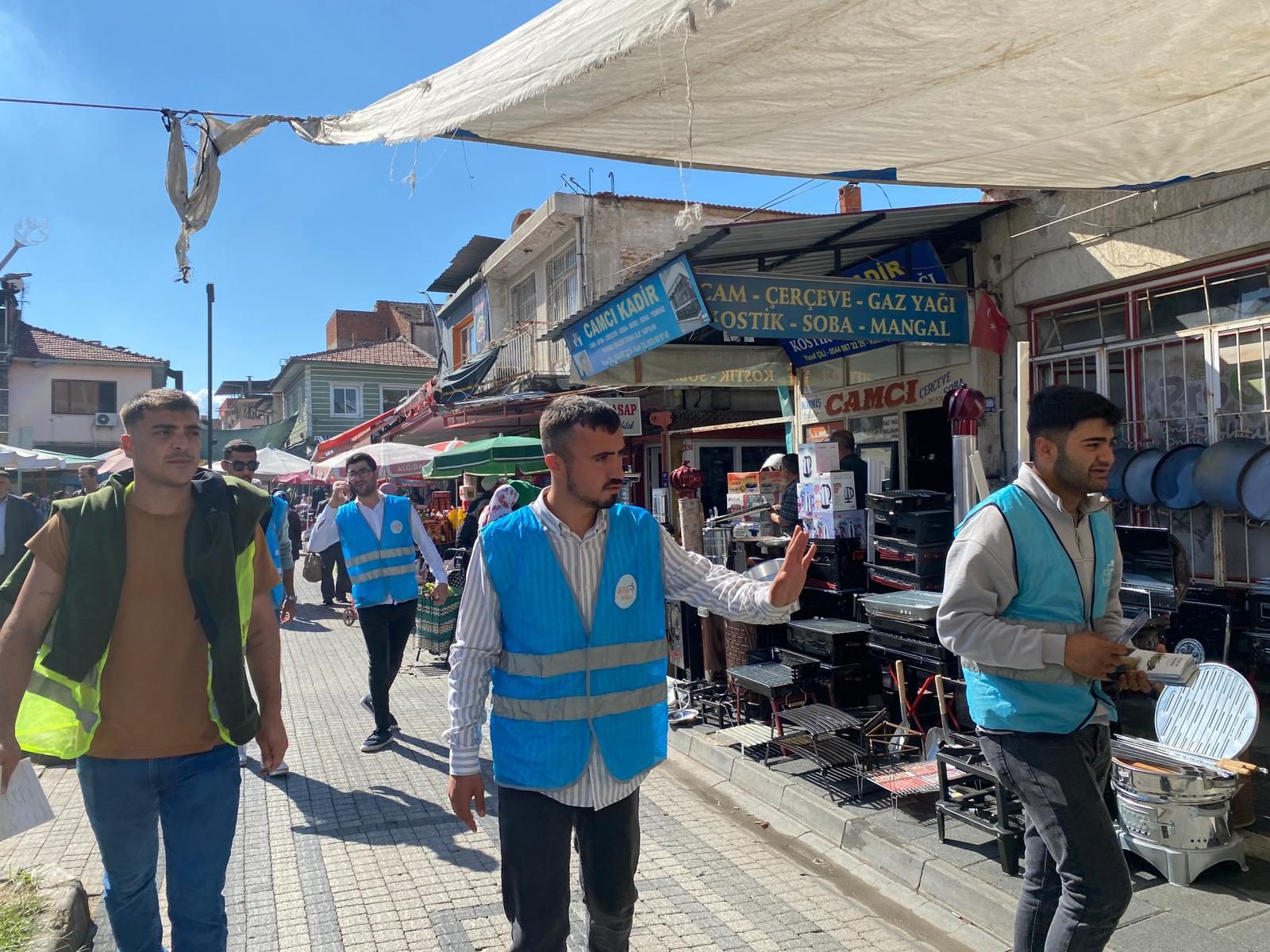 AK PARTİ’DEN PAZARYERİ ÇIKARTMASI