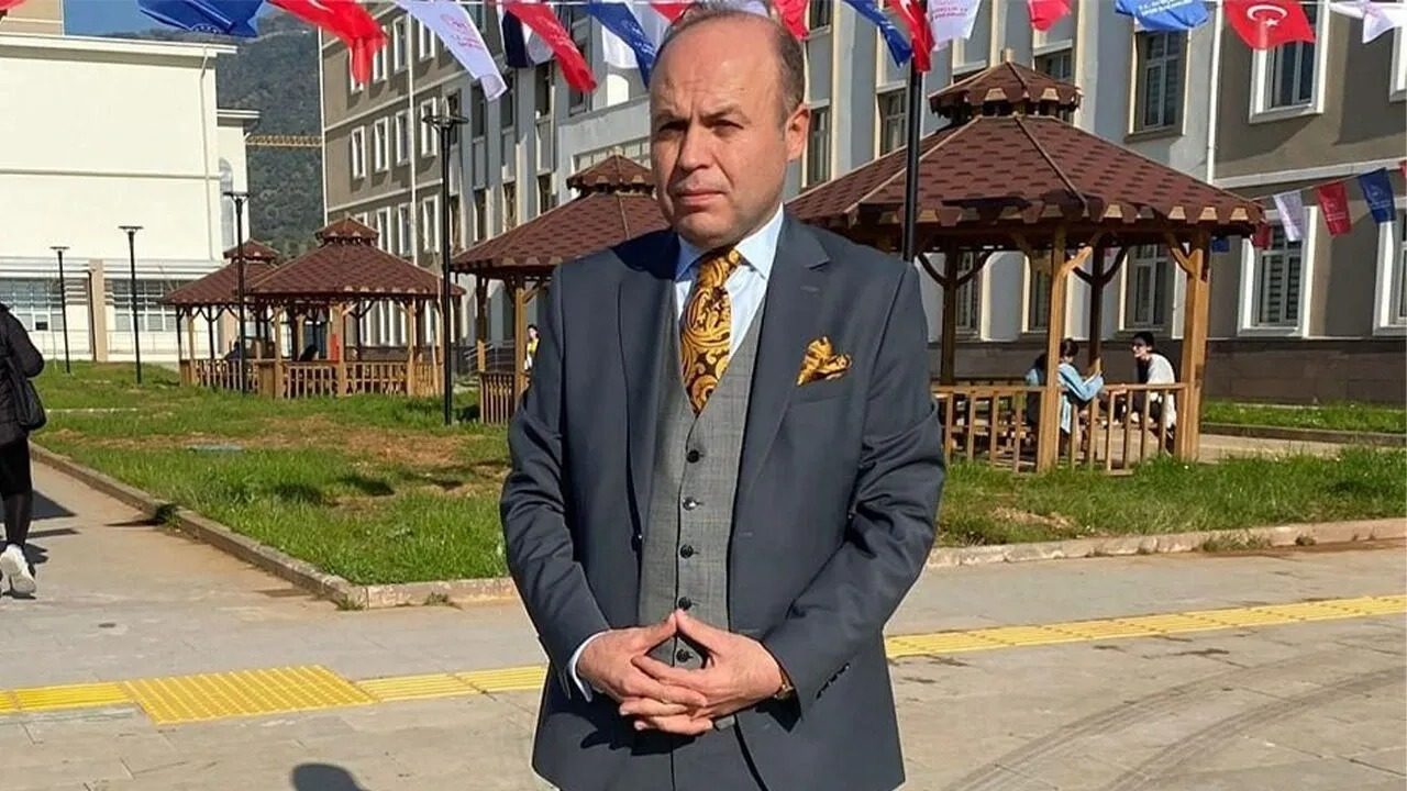 Yenipazar’da Feci Kaza: İlçe Gençlik ve Spor Müdürü Ağır Yaralandı