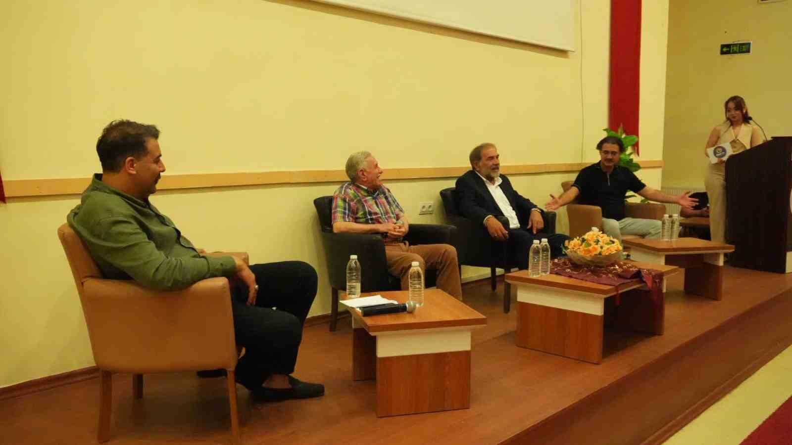 Üniversiteli gençler ‘ünlü olmak’ için bir araya geldi