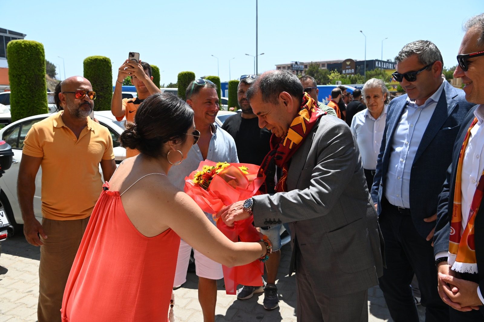 BAŞKAN ÖMER GÜNEL: “ÖZBEK’İ KUŞADASI’NDA AĞIRLAMAKTAN MUTLULUK DUYDUK”