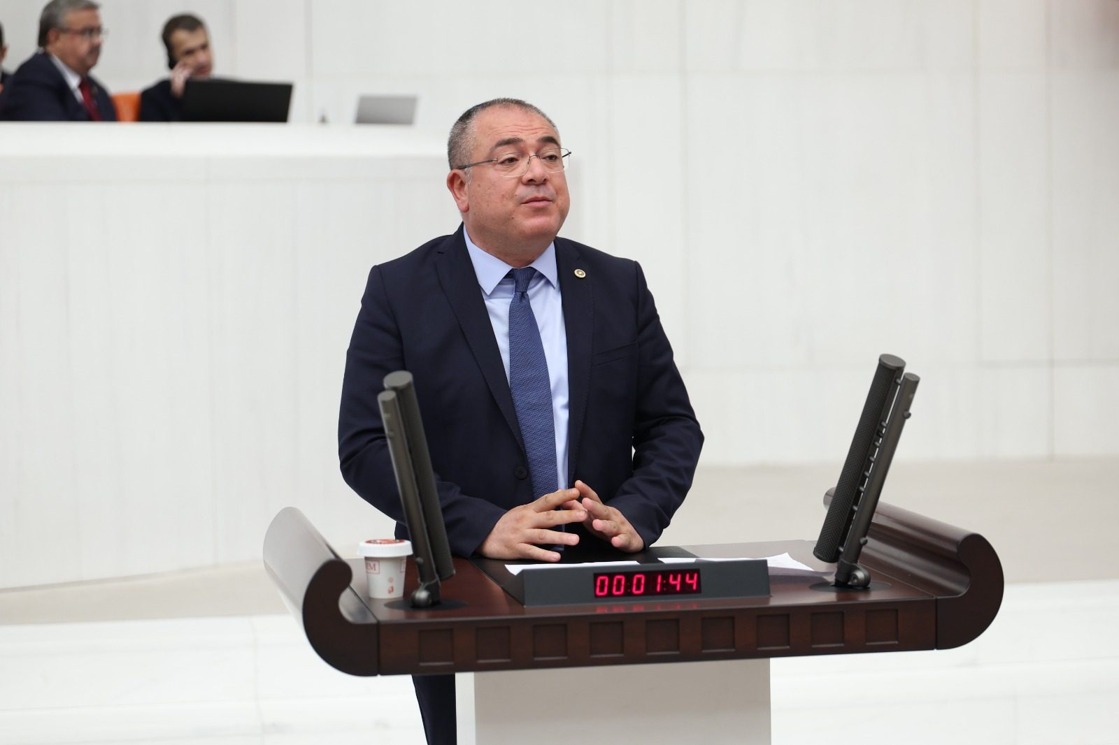 CHP’Lİ EVRİM KARAKOZ: ZEYTİNCİ ZEYTİNİ DALINDA BIRAKMA NOKTASINA GELDİ”