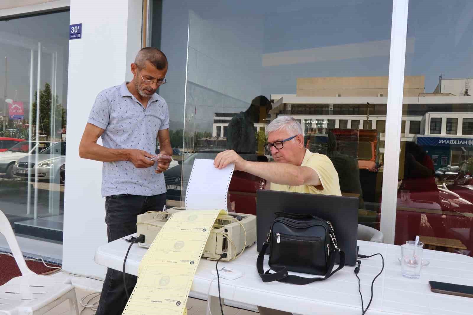 Nazilli Belediyesi mobil vezne aracı hizmetini sürdürüyor