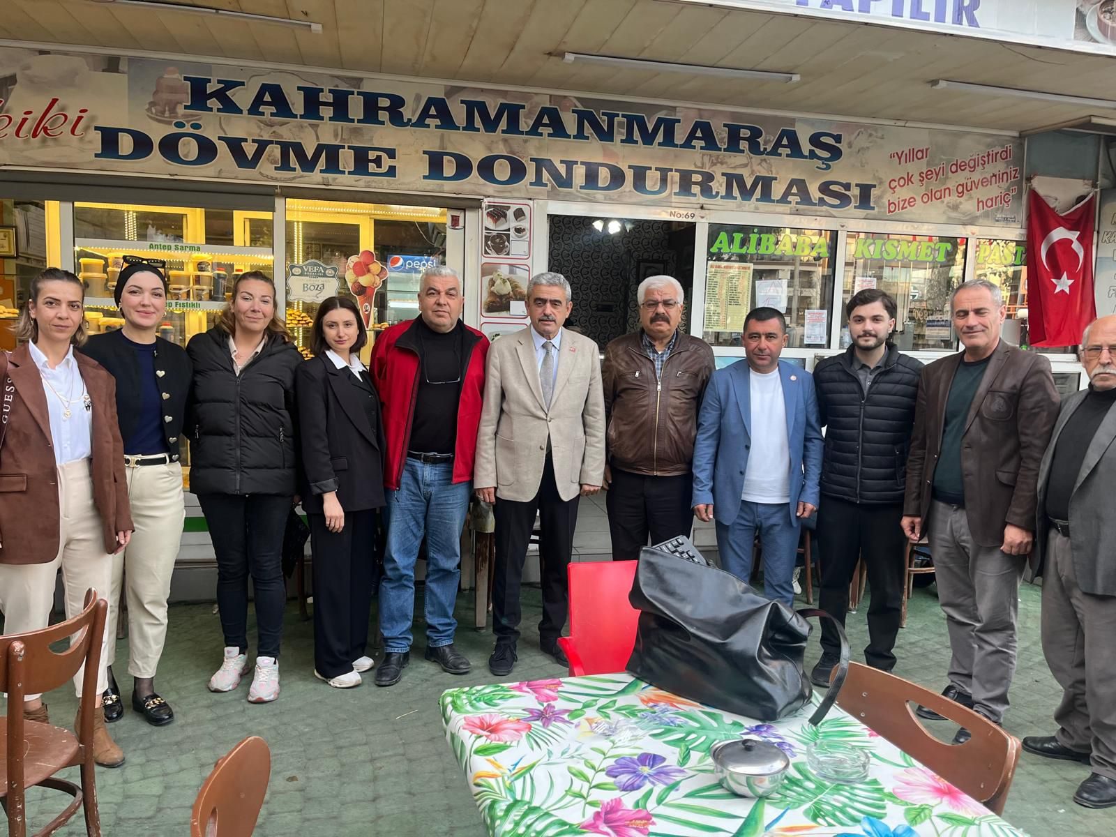MHP Aydın İl Başkanı Haluk Alıcık; “İlk ismi Karapınar olan , İncirin Ovası, tarım ve ticareti ile göz kamaştıran, şehit ve şehitlikleri ile tarihe not düşmüş güzel İlçemiz İncirliova'lı hemşerilerimi ziyaret ettik.
