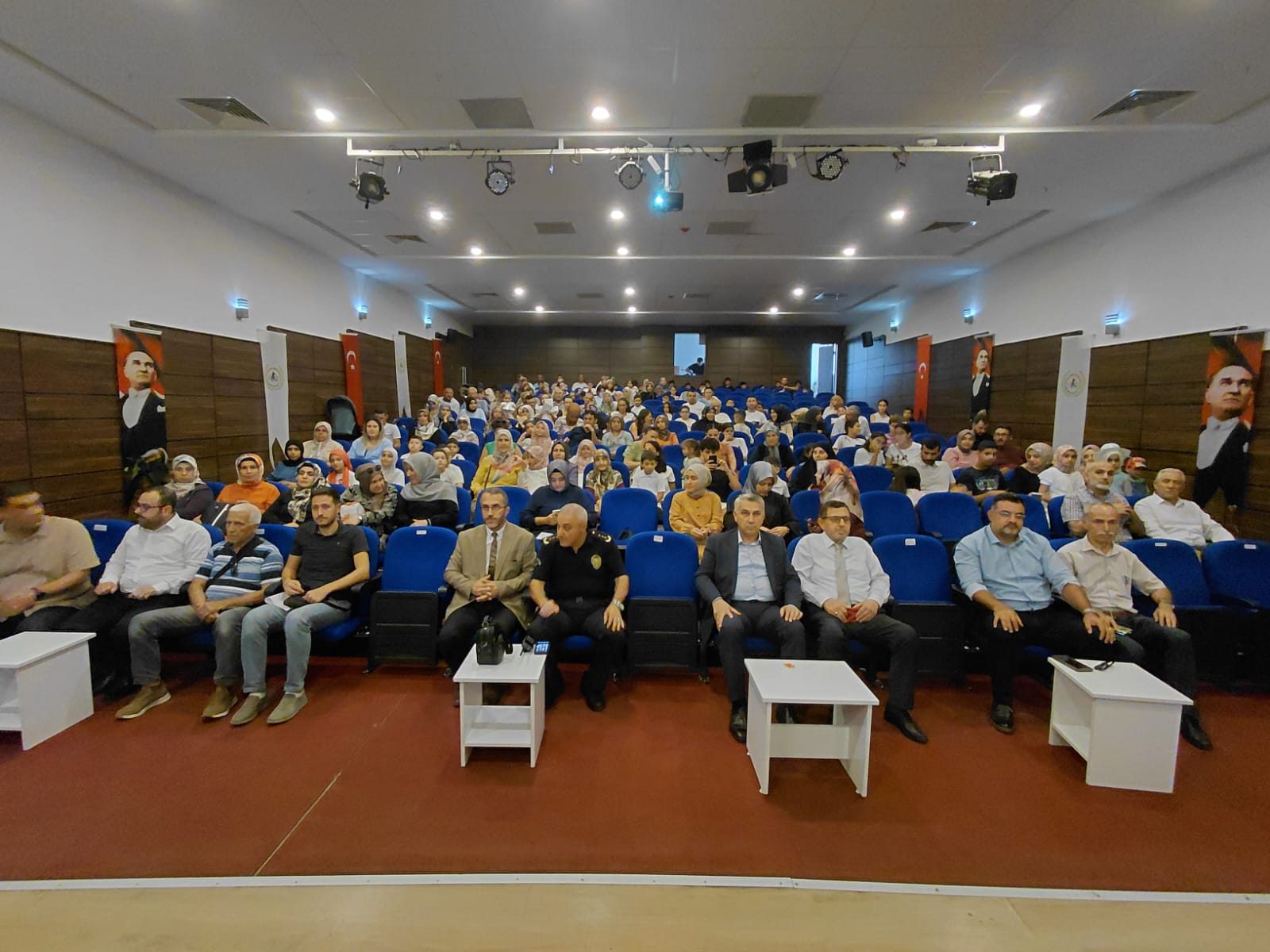 YAZ KUR’AN KURSLARI KAPANIŞ PROĞRAMI GERÇEKLEŞTİRİLDİ