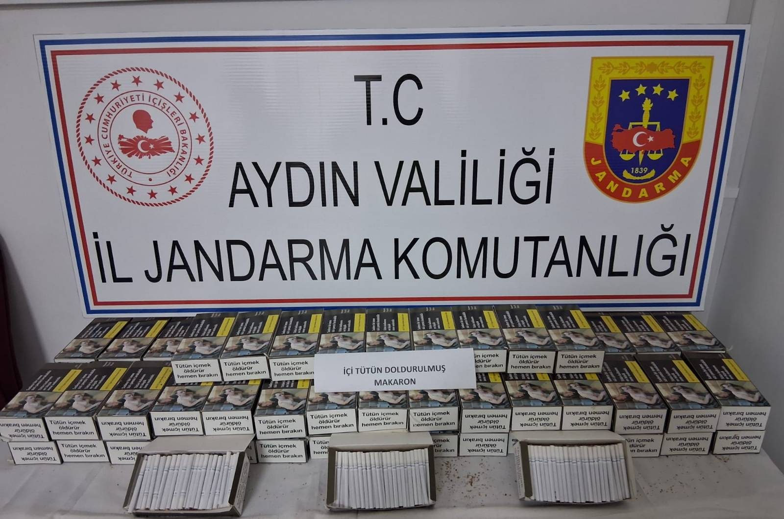 Selahatin Tüneli'nde 20.000 adet kaçak makaron ele geçirildi