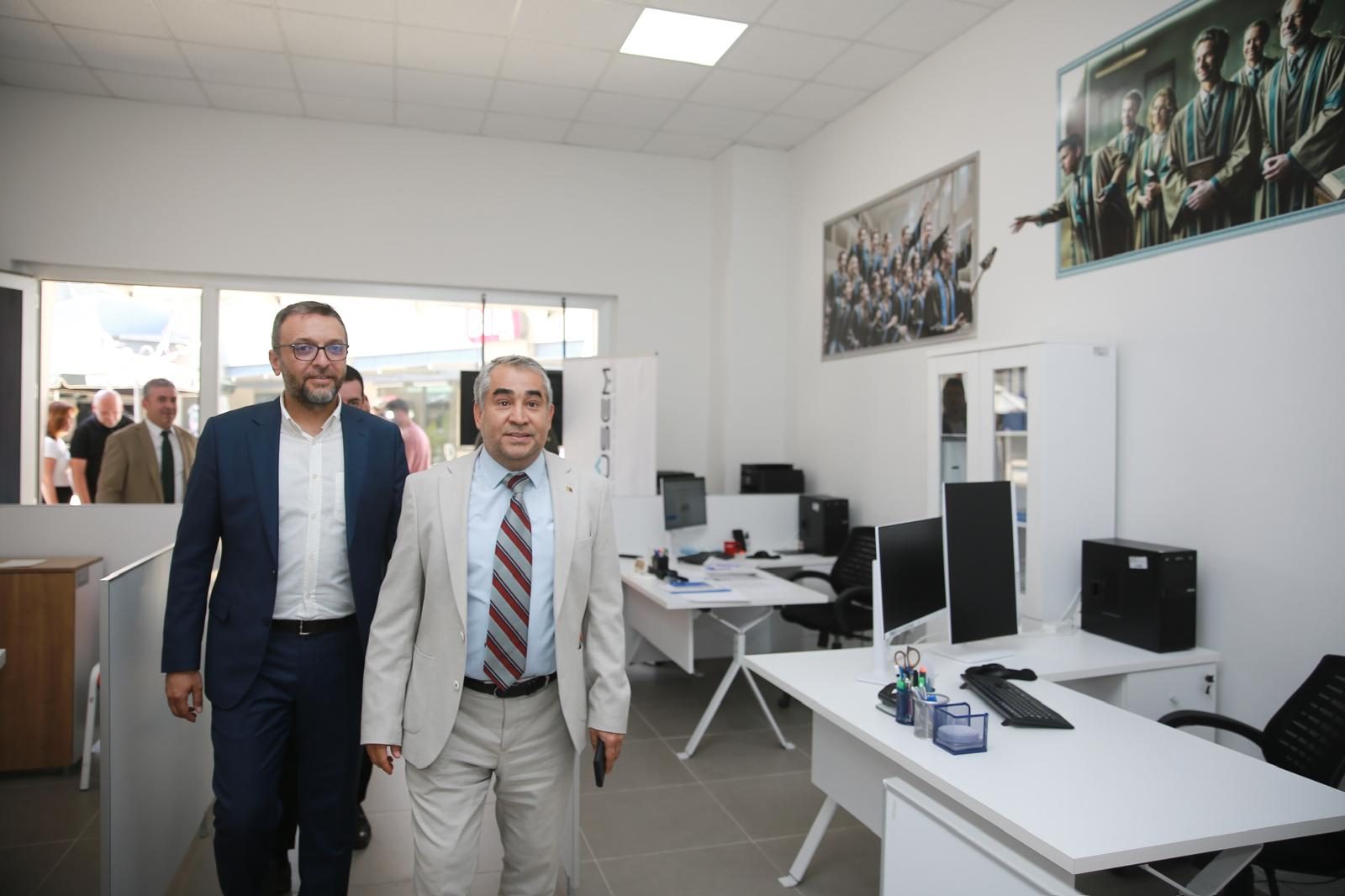 Rektör Kent, ADÜSEM’i ziyaret etti