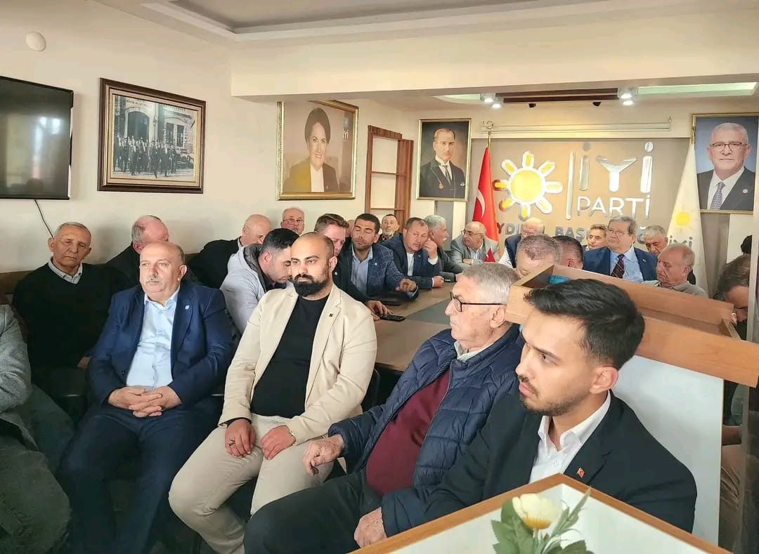 İYİ Parti Aydın İl Başkanlığı’nda Bayramlaşma Programı Gerçekleştirildi