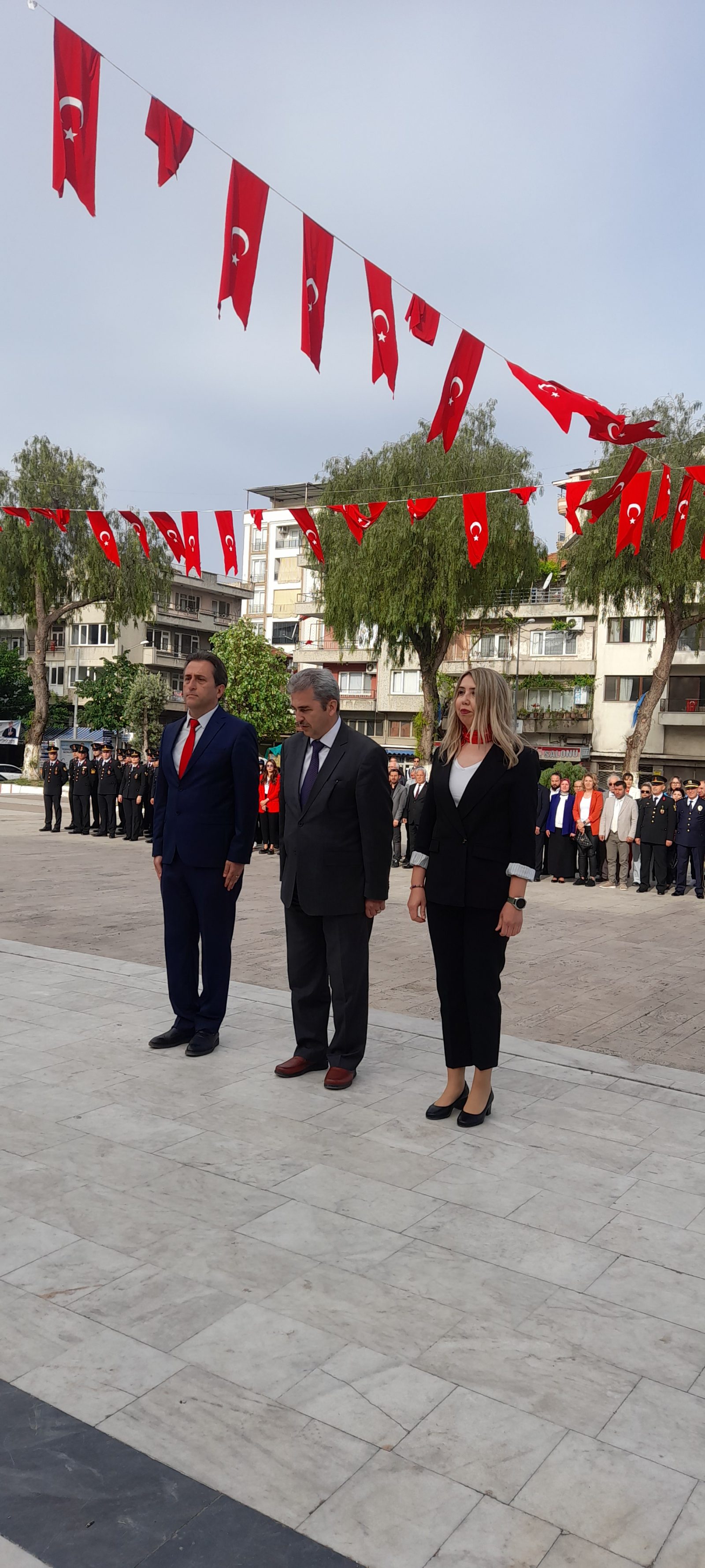 23 NİSAN ULUSAL EGEMENLİK VE ÇOCUK BAYRAMI KUTLANIYOR