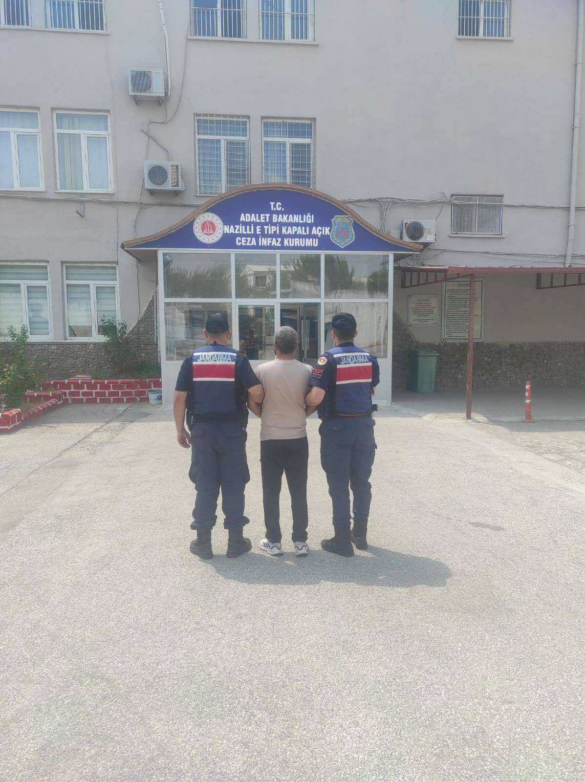 ARANAN ŞAHSI JANDARMA YAKALADI
