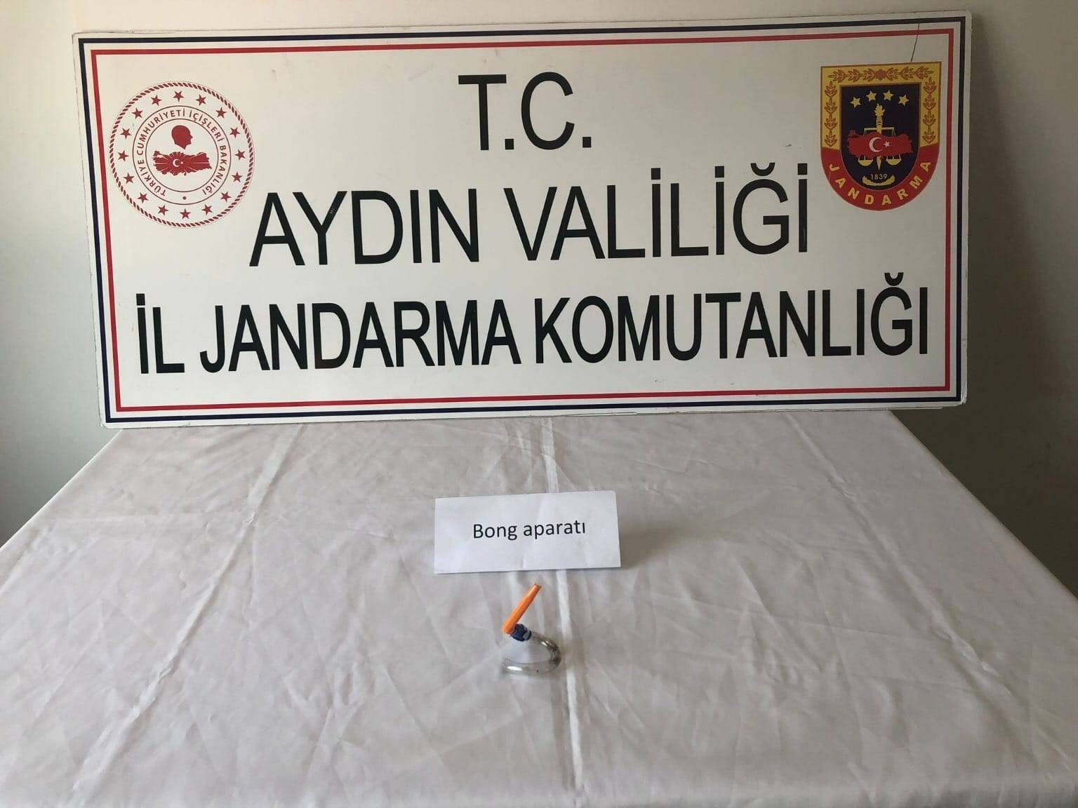 Jandarma 8 uyuşturucu şüphelisini yakaladı