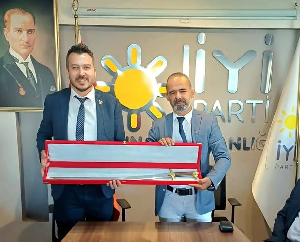 Aydın Siyasetinde Dikkat Çeken Kare