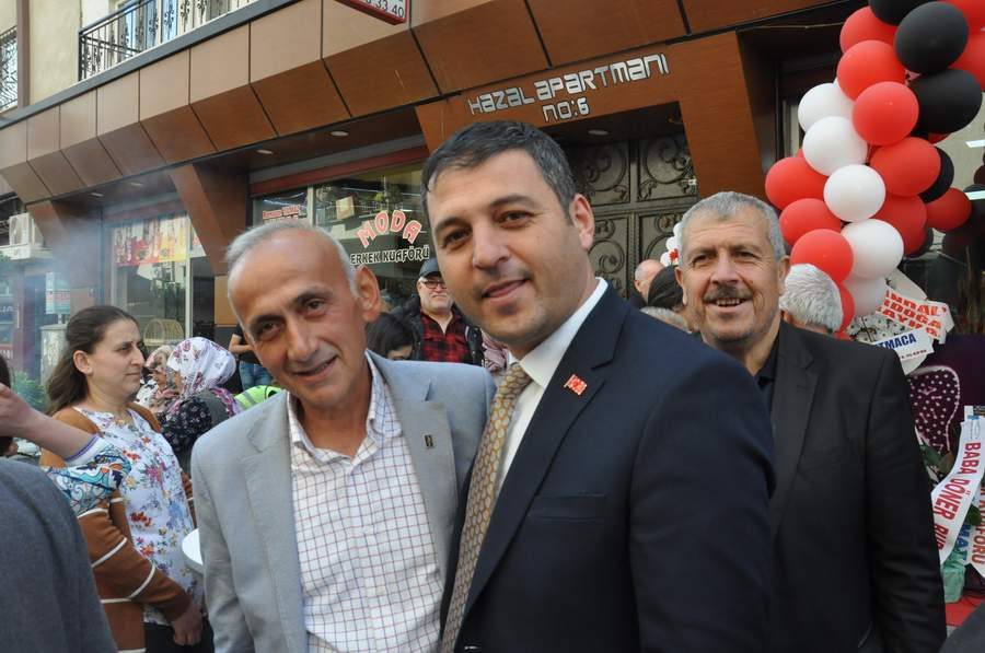 İNCİRLİOVA’DAKİ KİRLİ VE ÇARPIK SİYASETİN İÇİNDEN GÜZEL BİR DOSTLUK