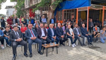 CHP 23 NİSAN KUTLAMALRINI HACIALİOBASI MAHALLESİNDE YAPTI