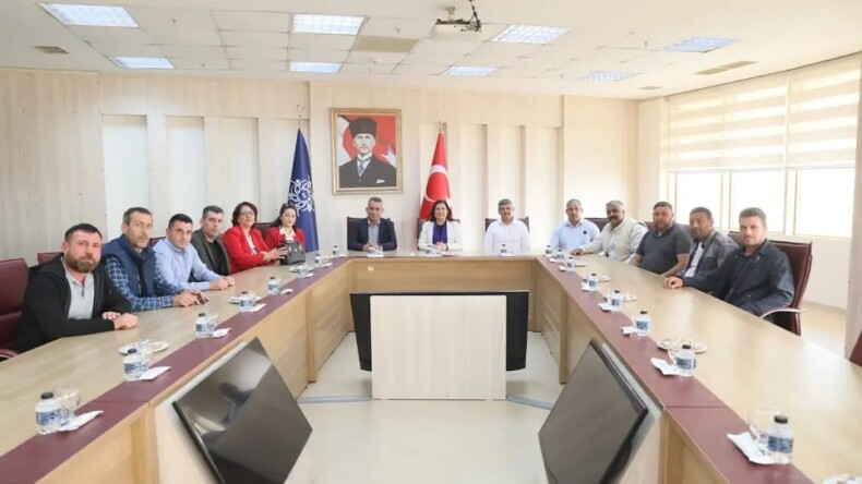 İNCİRLİOVA ESNAFINDAN BAŞKAN ÇERÇİOĞLU’NA ZİYARET