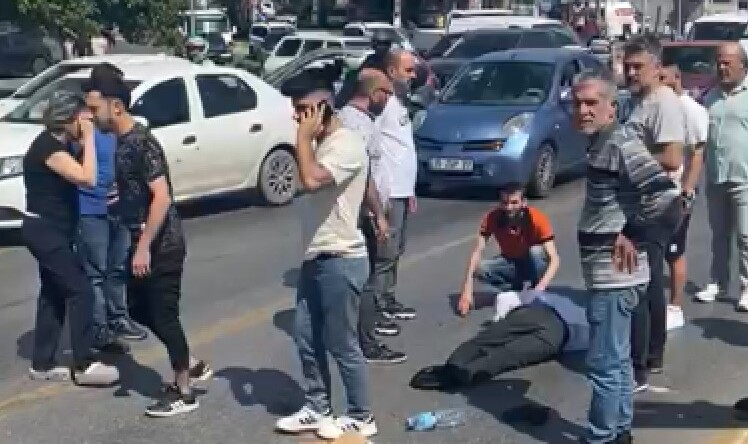 Efeler’de iki otomobil çarpıştı: 3 yaralı
