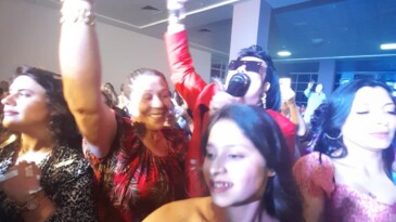 Kadınlar Kobra Murat’ın şarkıları ile coştu