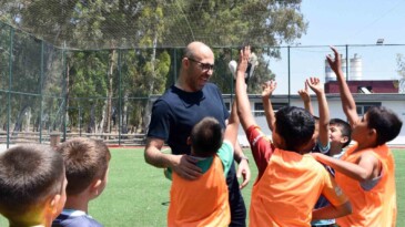Germencik Belediyesi tarafından gerçekleştirilen ilkokullar arası bahar futbol turnuvası başladı.