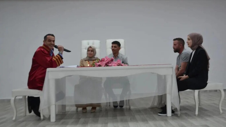 Başkan Arıcı ilk nikahını kıydı