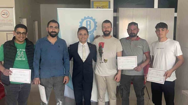 İncirliova’da tarım makineleri operatörleri belgelerine kavuştu