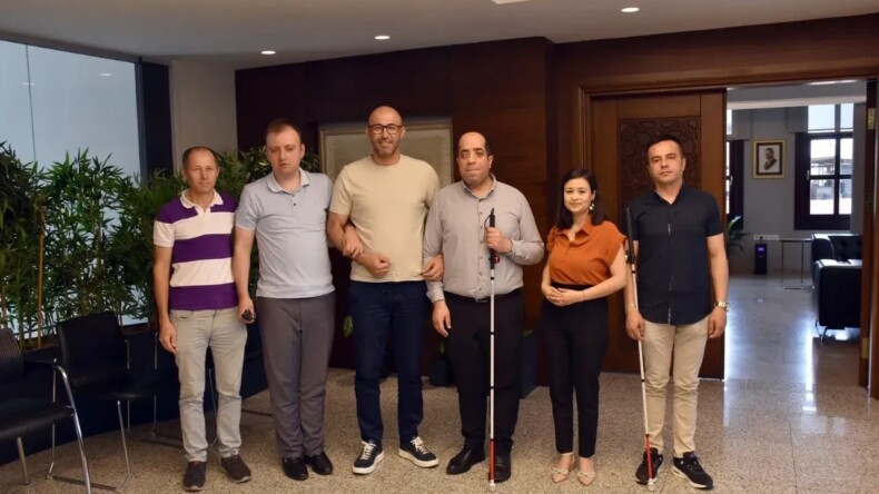 Başkan Zencirci Altı Nokta Körler Derneği’ni ağırladı