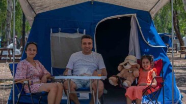 Kuşadası’nda bayram tatilinin gözdesi ‘Ada Camping’ oldu