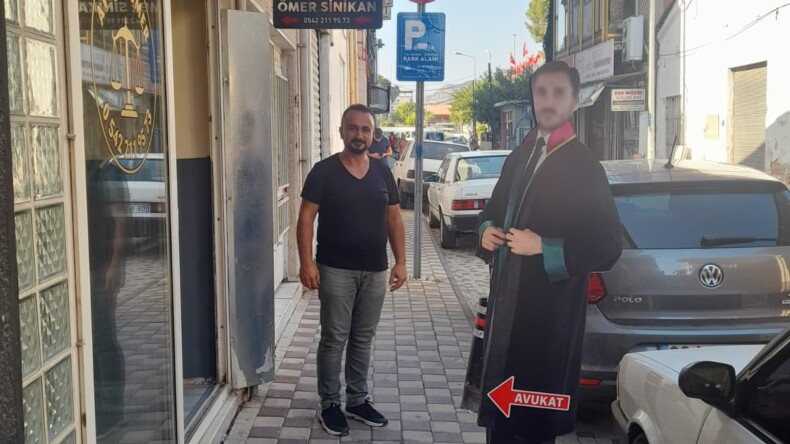 AVUKAT ÖMER SİNİKAN YENİ OFİSİNDE
