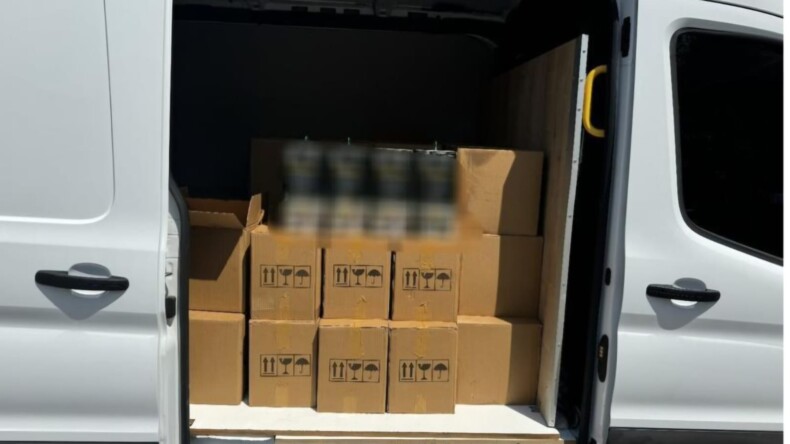 Köşk İlçesinde Transit Minibüste Sahte Zeytinyağı Yakalandı