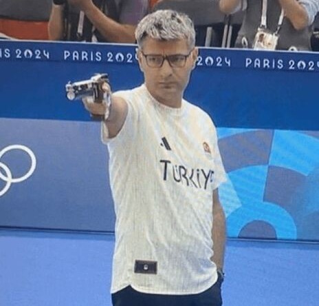 GÜMÜŞ MADALYALI TÜRK