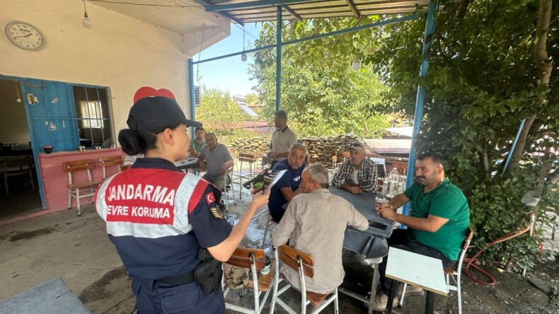 Jandarma Ekipleri Anız Yakımı Konusunda Bilgilendirme Yaptı