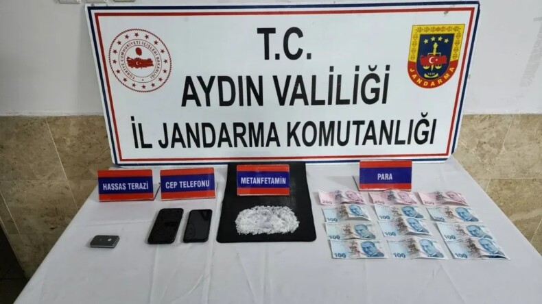 Uyuşturucuyu Vites Topuzuna Gizlediler