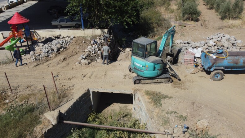 Teke Deresi su yolu, istinat duvarı ile güçlendirildi